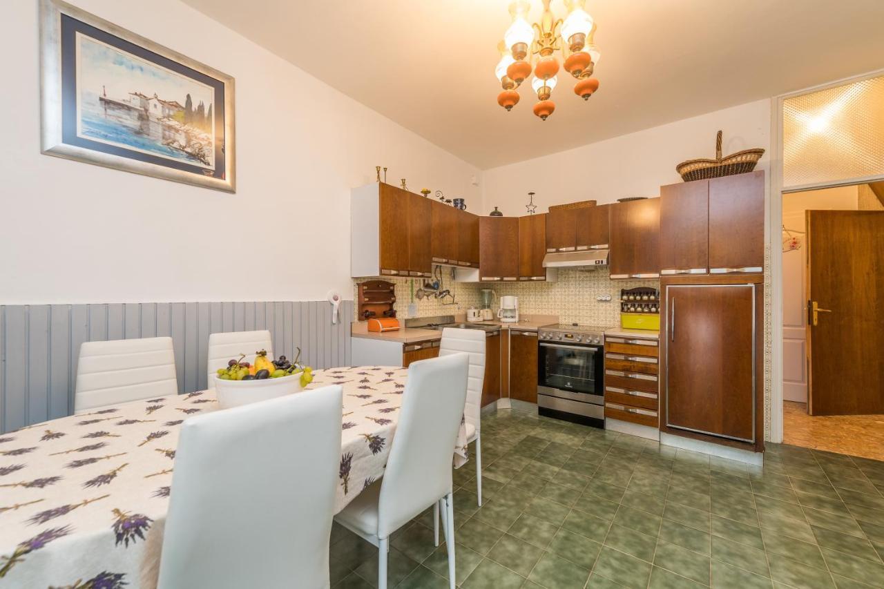 Villa Emilia Vodice Bagian luar foto